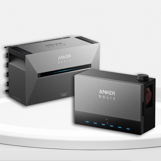 Anker Solix Power Dock mit Solarbank E2700 PRO3 and BP2700 Erweiterungsakku Menge wählbar auf weißem Hintergrund.